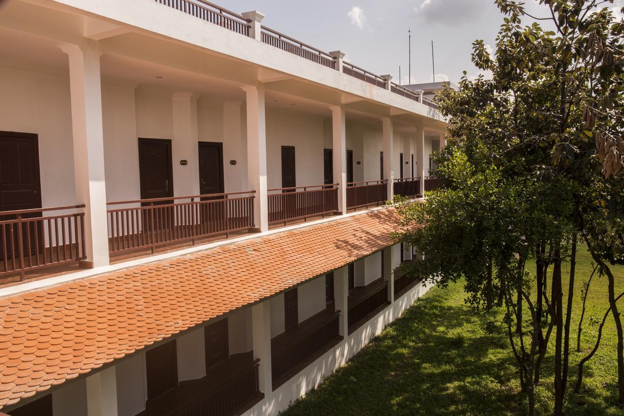 Samrith Hotel Kâmpóng Thum Exterior foto